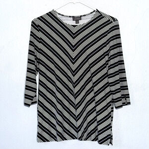 J. JIll Top Size Smalll Wearever Collection Black Blue Chevron Striped Nautical